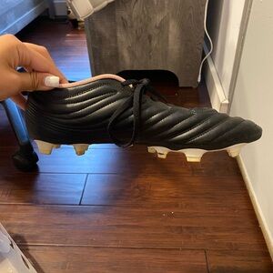 size 9.5 girls adidas cleats